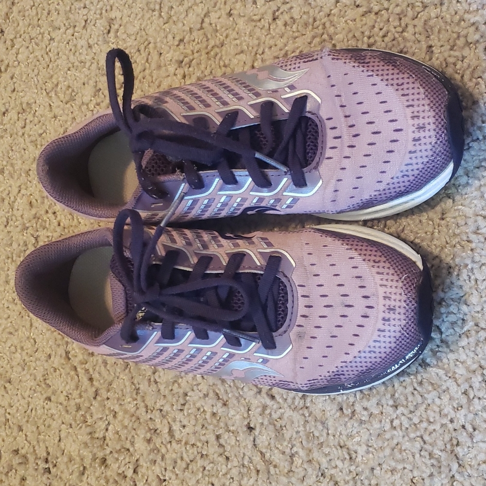 Girls Saucony sneakers